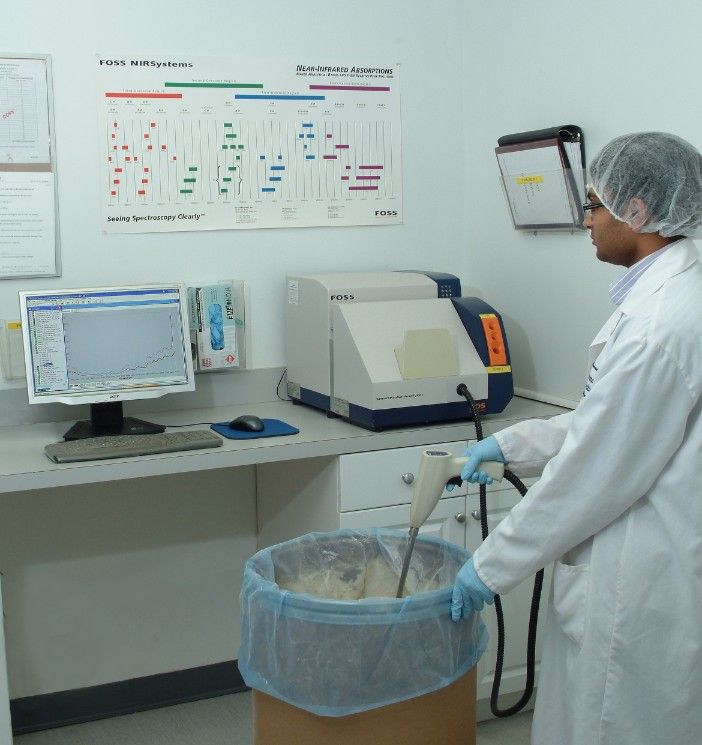 command-worker-mixing-raw-materials